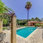 Villa Llenyater By Sealand Villas